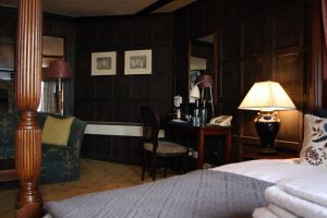 The Falstaff in Canterbury - Superior room 21 - IMG_7085 (1) The Falstaff